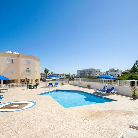 Sofia Apartment 700M Away From The Beach Паралимни Экстерьер фото